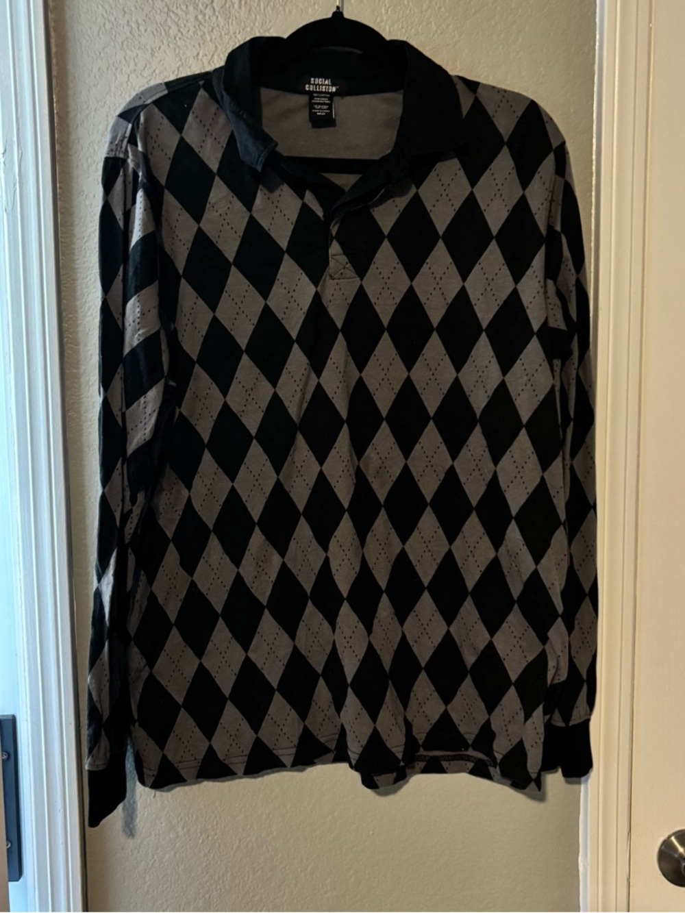 Casual Colllection Men's Argyle Long-Sleeve Polo - Black and Gray